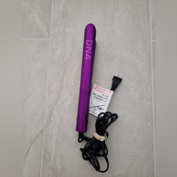 NWOB DNA Hair Tools Satin Ceramic Straightener - Picture 2 of 10